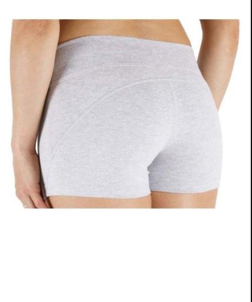 WOMEN SHORT AKE 9026